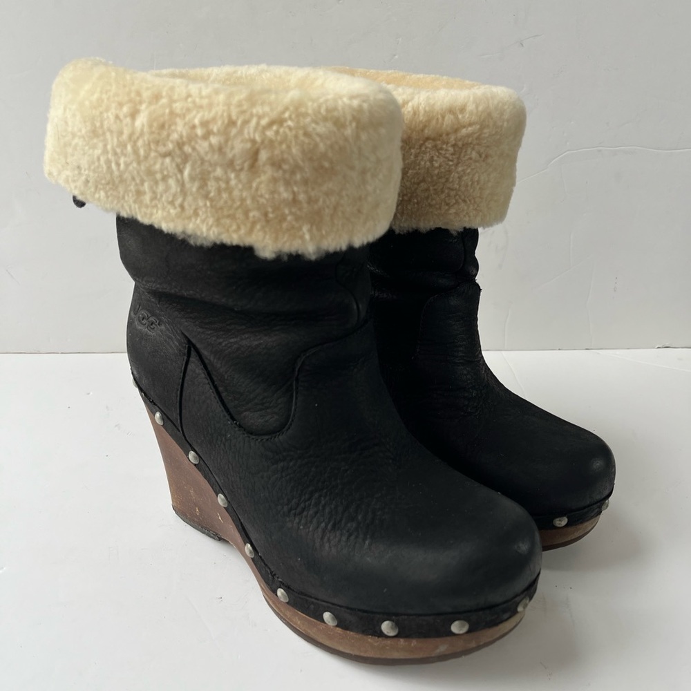 Ugg Carnegie Black Leather Shearling Wedge Boots Size 6 - Picture 2 of 11